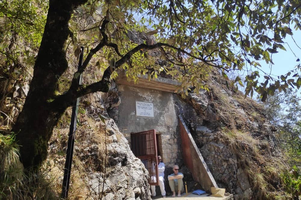 Mahavatar Babaji Cave Dunagiri Almora Uttarakhand