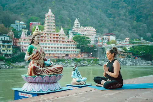 Rishikesh Lakshman Jhula yoga adventure